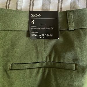 Banana Republic Size 8 Women’s work pants. Green. Never worn, tags still on